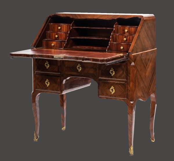 A Louis XV bureau de pente