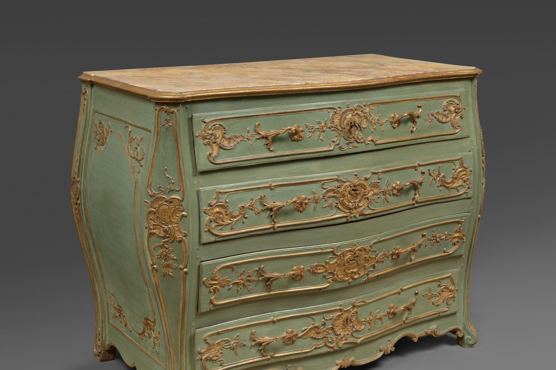 Large Italian chest of drawers, 2nd half of the 18th century