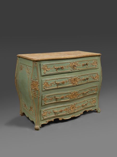 Grande commode Italienne, 2e moitié du XVIIIe siècle